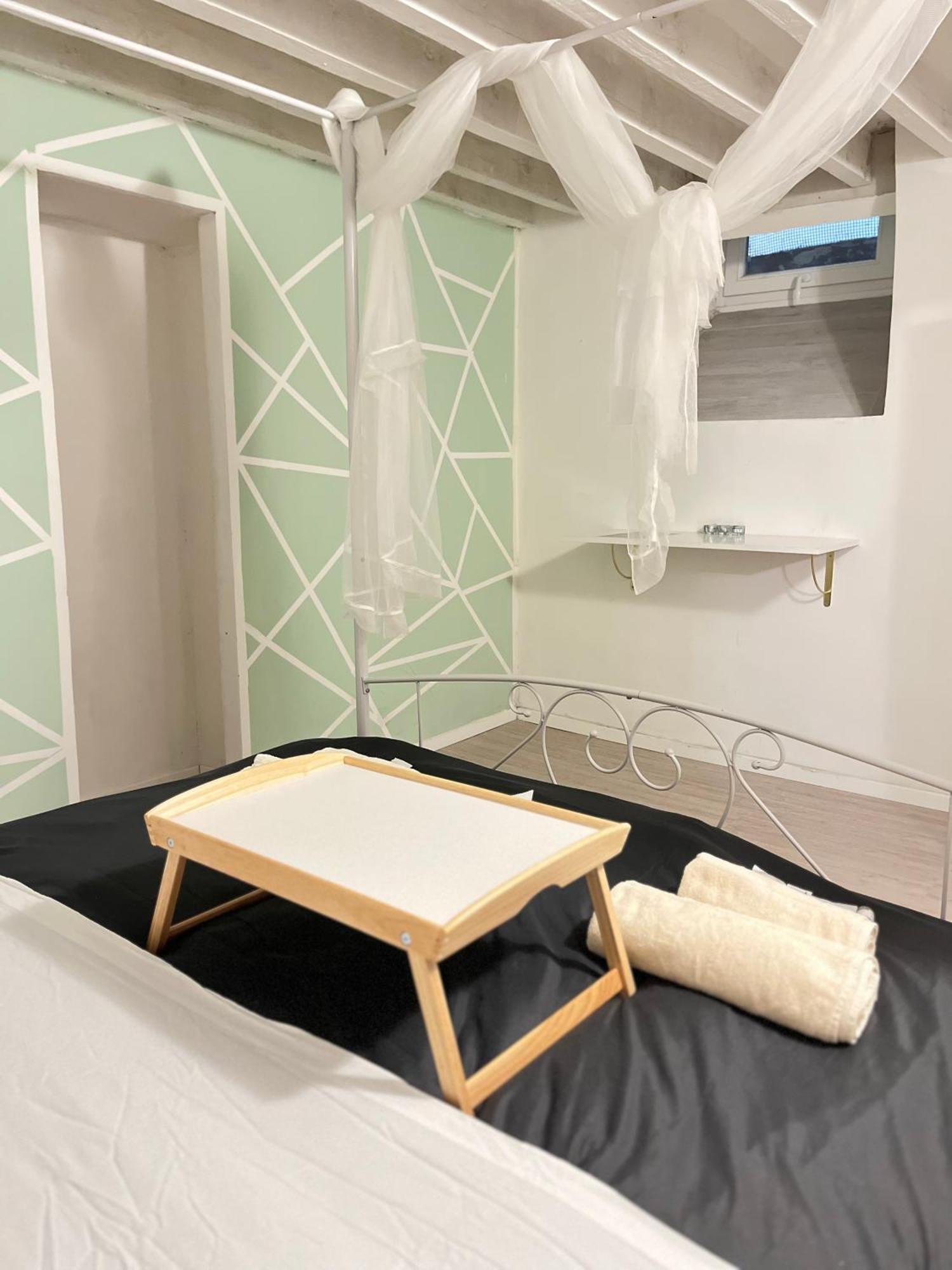 Genova Centro Affittacamere- Bagno In Comune Exteriér fotografie